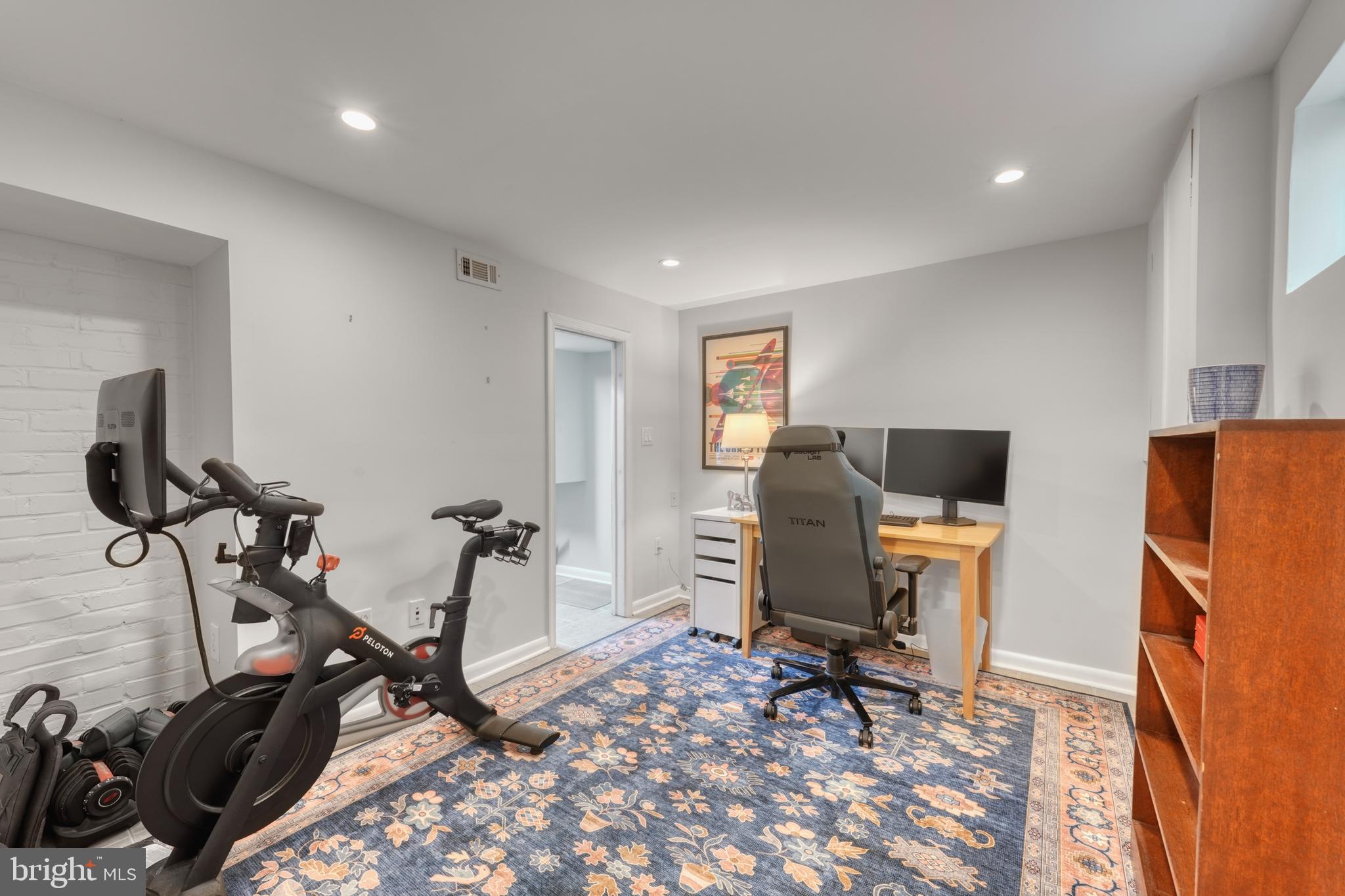 9109 Bradford Road Silver Spring, MD 20901 - Photo 48 of 66 Gallery Image 48