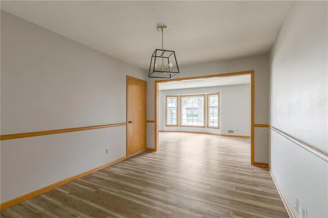 $299,000 | 9420 Ralston Avenue, Kansas City, MO 64138