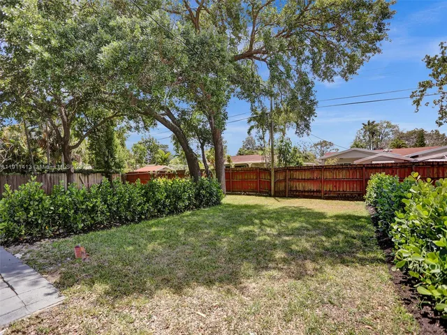 $749,799 | 950 Southwest 29th Street, Fort Lauderdale, FL 33315