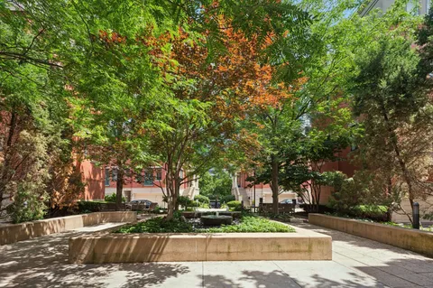 $1,599,000 | 484 North Canal Street, Chicago, IL 60654