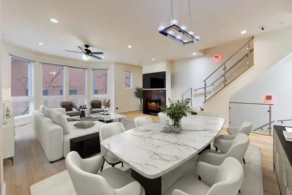 $1,599,000 | 484 North Canal Street, Chicago, IL 60654