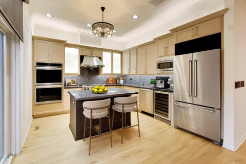 $1,599,000 | 484 North Canal Street, Chicago, IL 60654