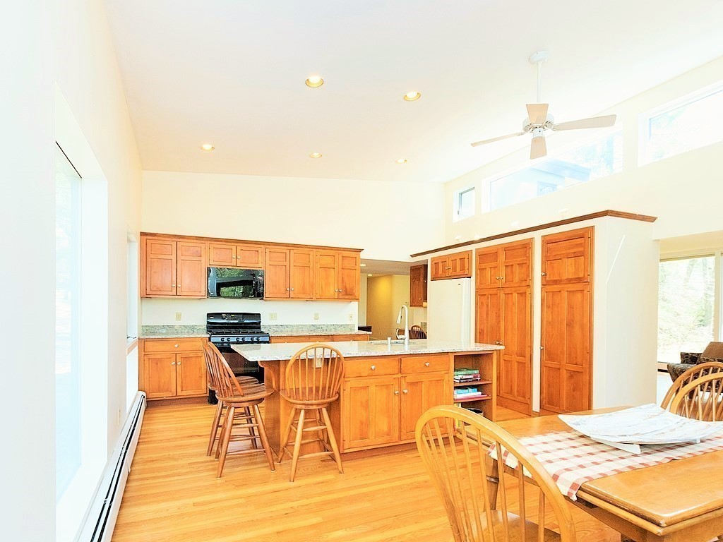 62 Beaver Pond Road Lincoln, MA 01773 - Photo 6 of 24