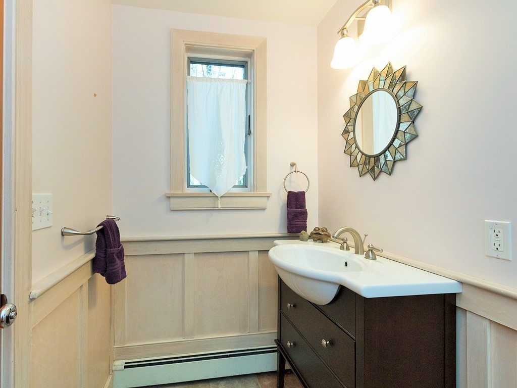 62 Beaver Pond Road Lincoln, MA 01773 - Photo 9 of 24