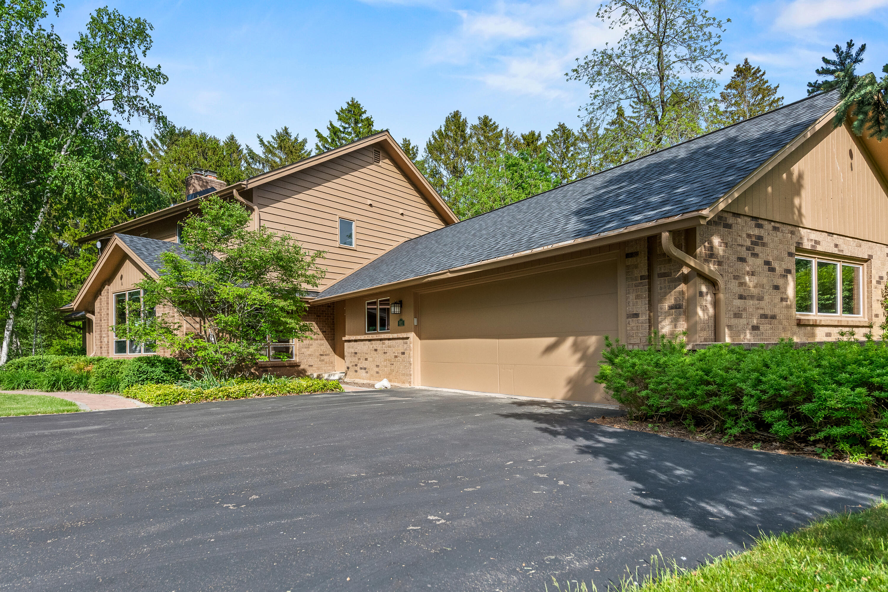 921 West Green Tree Road River Hills, WI 53217 - Photo 61 of 61 Exterior