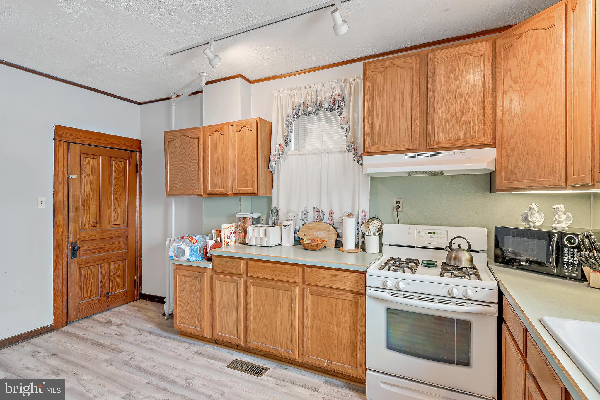 373 High Street Hanover, PA 17331 - Photo 17 of 41 Gallery Image 17