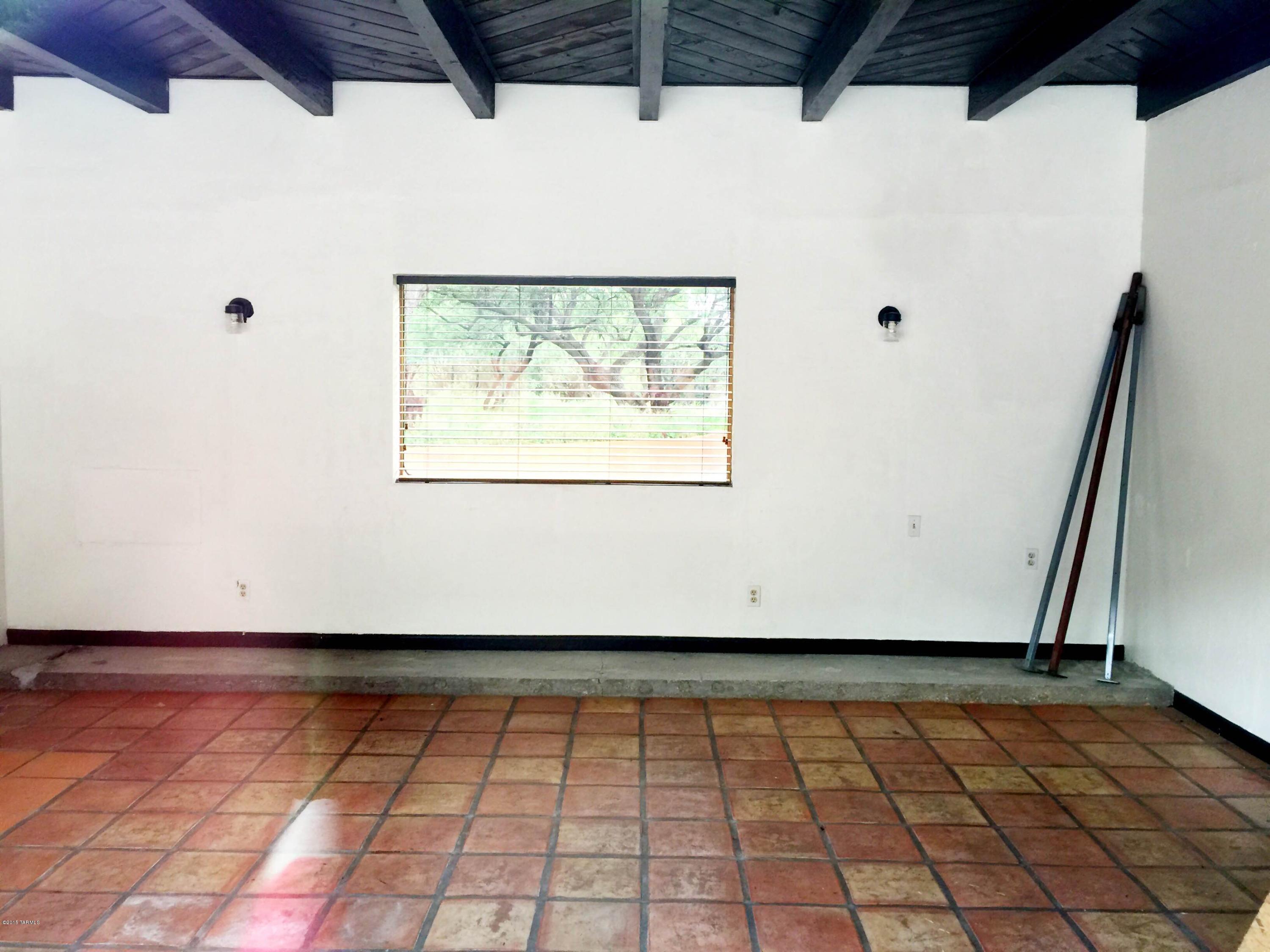 272 Valley View Drive Rio Rico, AZ 85648 - Photo 11 of 16