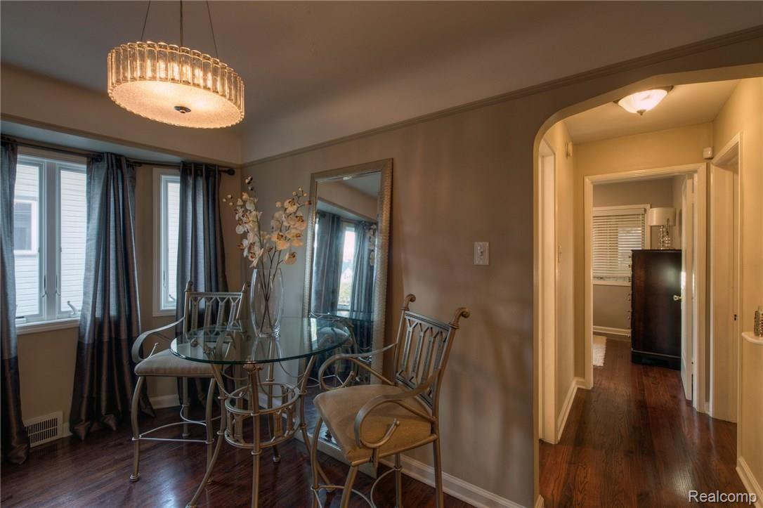 786 Columbia Road Berkley, MI 48072 - Photo 9 of 25 786Columbia-12.jpg