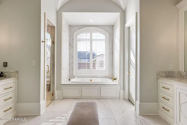 $1,670,000 | 101 Kingfisher Drive, Lafayette, LA 70508