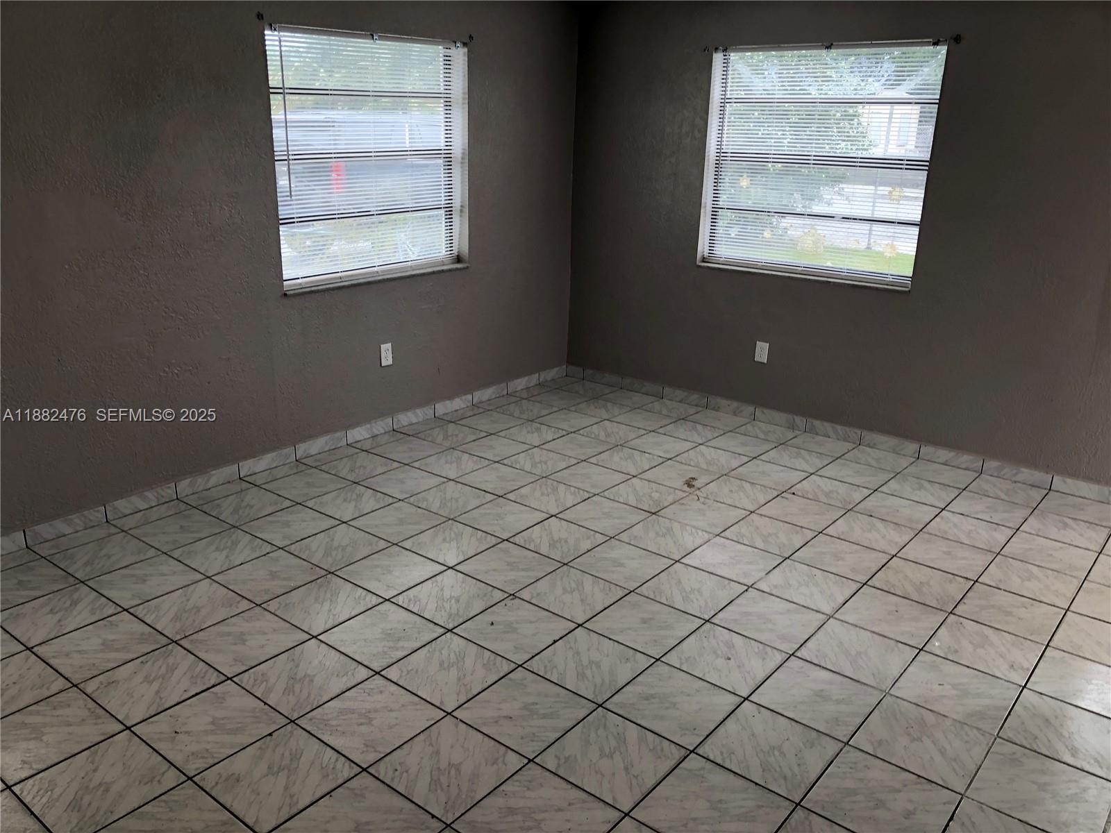 10250 Southwest 172nd Street Miami, FL 33157 - Photo 30 of 39 a view of room and window