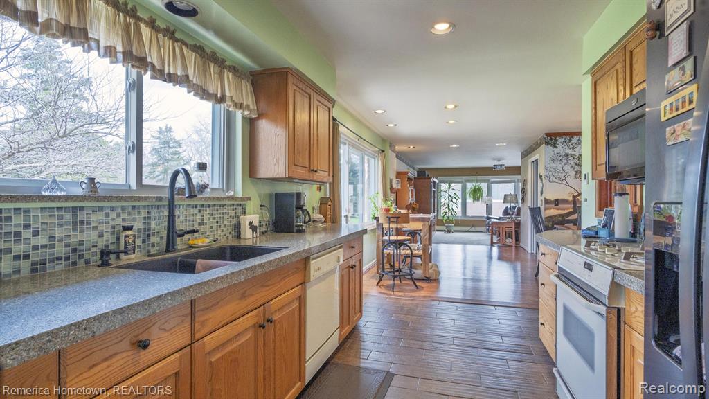 4360 Squirrel Road Bloomfield Hills, MI 48304 - Photo 15 of 39 Gallery Image 15
