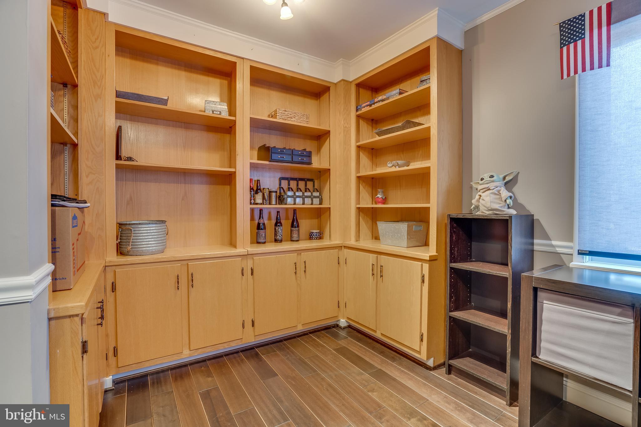 14316 Spriggs Road Woodbridge, VA 22193 - Photo 14 of 85 Main Level - Office w/custom cabinetry & shelving