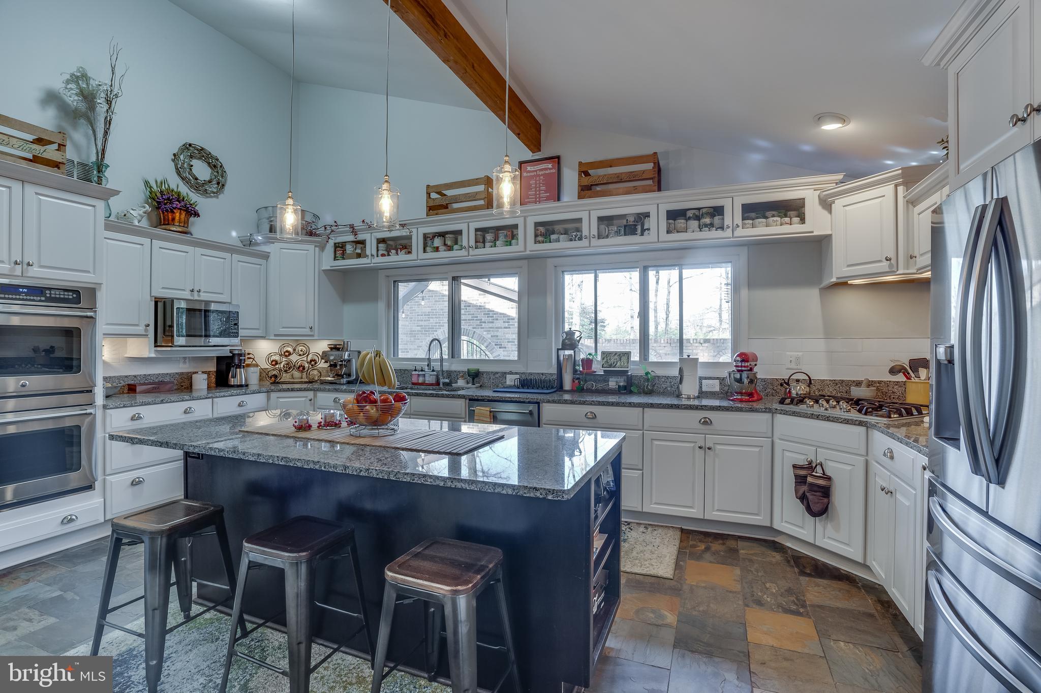 14316 Spriggs Road Woodbridge, VA 22193 - Photo 17 of 85 Main Level - Kitchen and Breakfast Nook