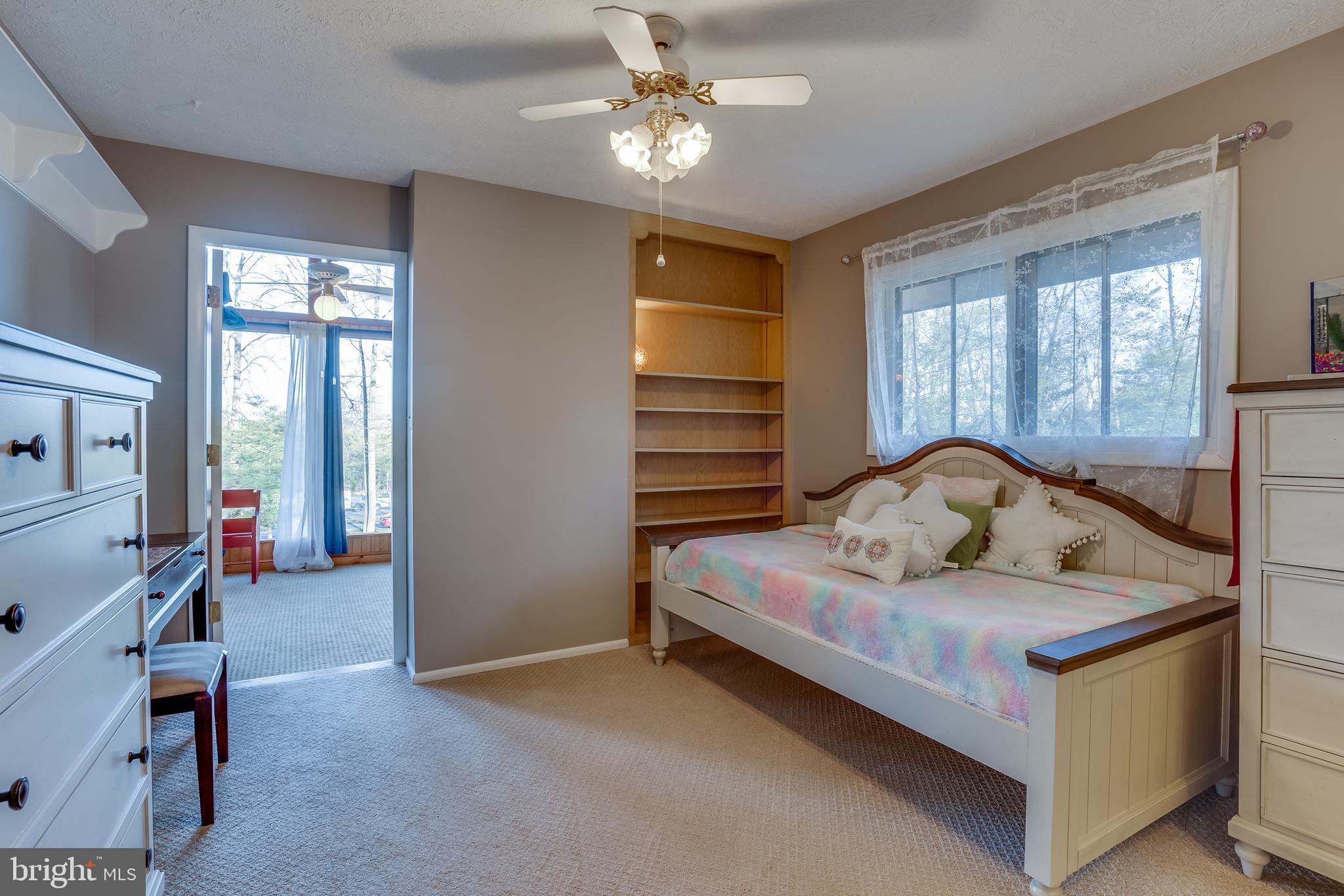 14316 Spriggs Road Woodbridge, VA 22193 - Photo 33 of 85 Upper Level - Bedroom #1 w/customer shelving
