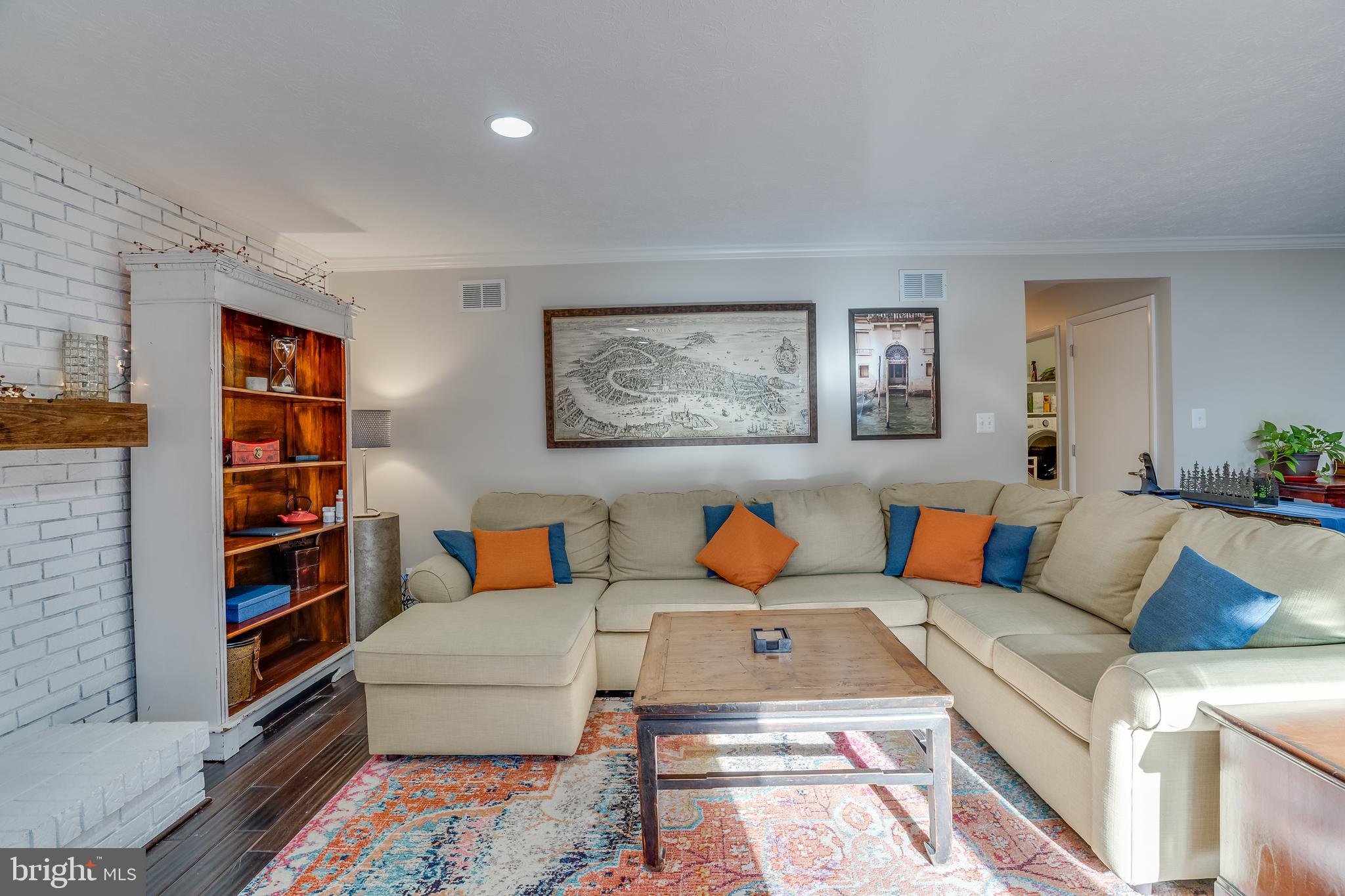 14316 Spriggs Road Woodbridge, VA 22193 - Photo 10 of 85 Main Level - Family Room