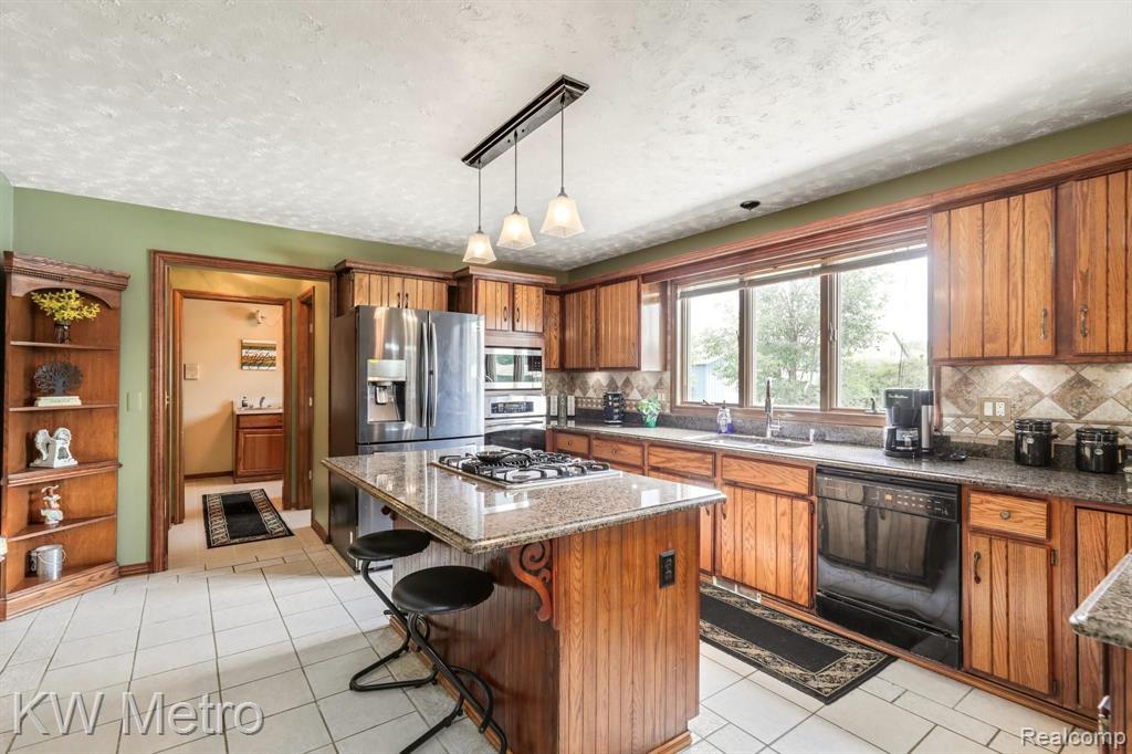 53700 North Foster Road Chesterfield, MI 48051 - Photo 7 of 43