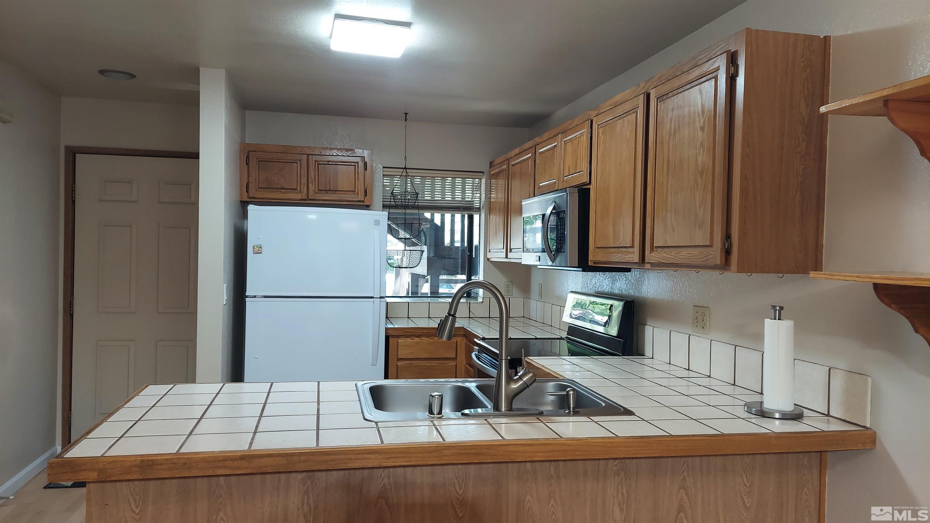 2943 Tierra Verde East Reno, NV 89512 - Photo 3 of 13 Photo 3