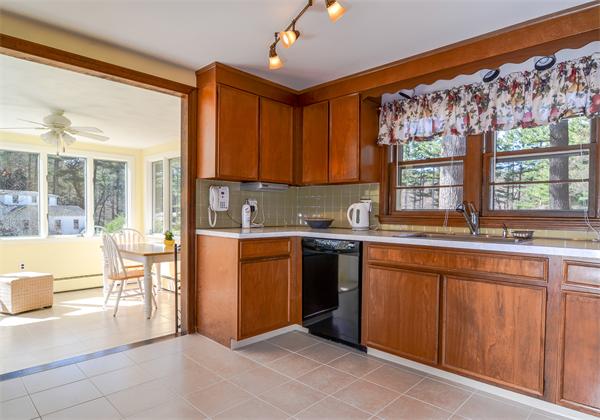 37 Hammond Road Natick, MA 01760 - Photo 6 of 19 Gallery Image 6