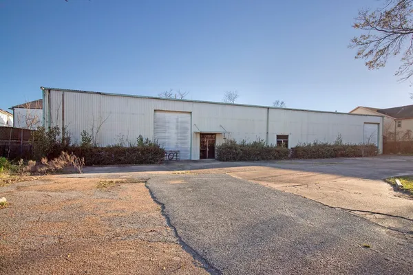 $5,500 | 911 Fisher Street, Houston, TX 77018