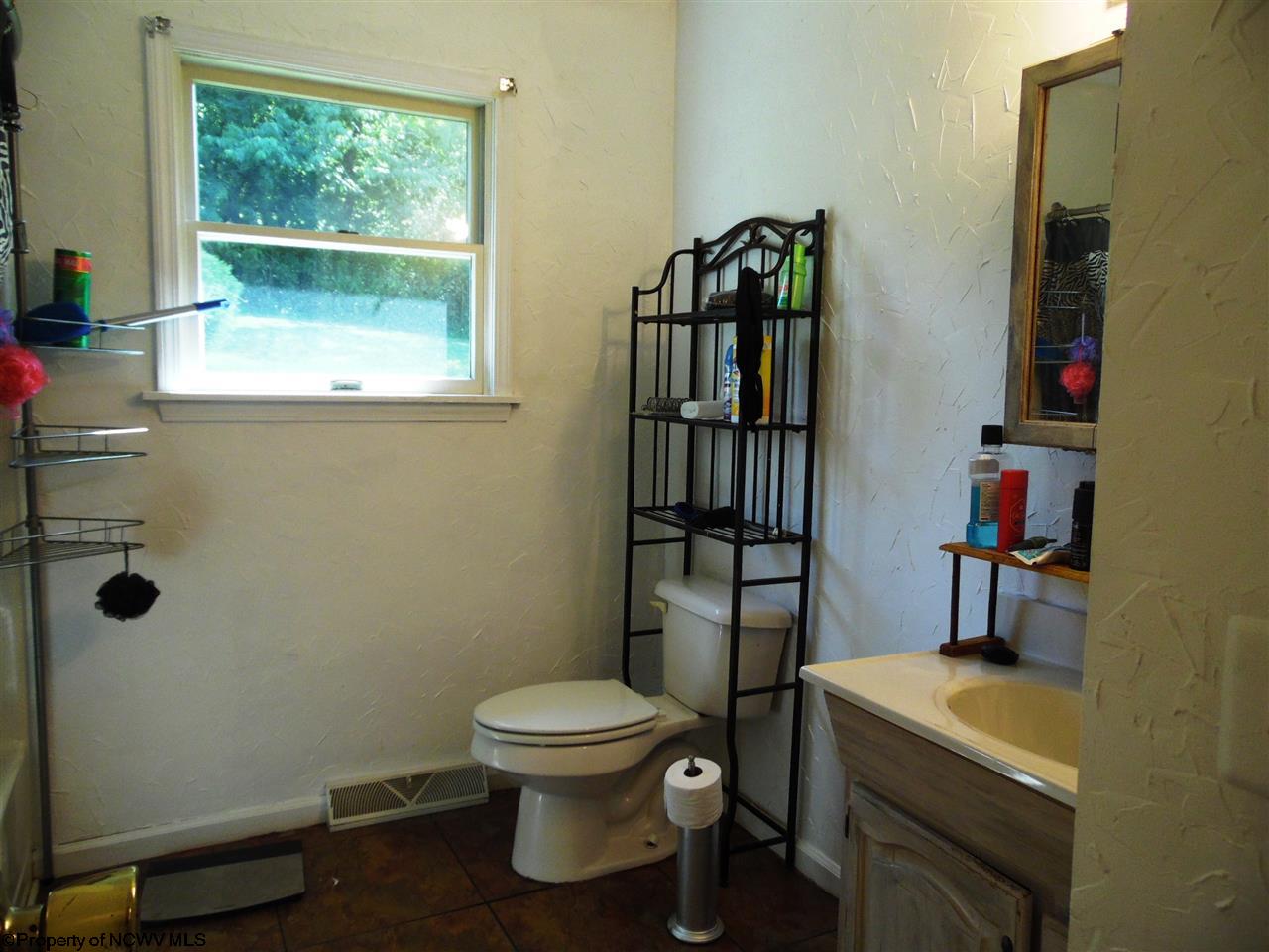 1312 Abbott Road Buckhannon, WV 26201 - Photo 9 of 18 Gallery Image 9