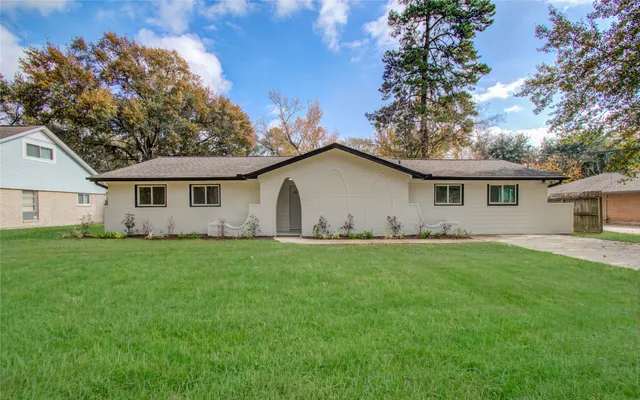 $385,000 | 27226 Blueberry Hill Drive, Conroe, TX 77385