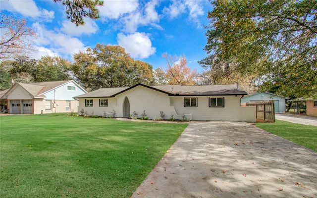 $385,000 | 27226 Blueberry Hill Drive, Conroe, TX 77385