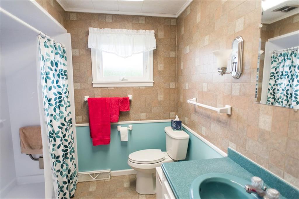 415 North 3rd Street Indiana, PA 15701 - Photo 14 of 18 Bath
