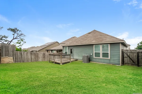 $2,050 | 320 Salz Way, San Antonio, TX 78260