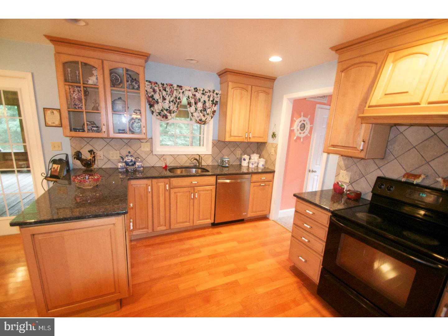 61 Blue Jay Road Chalfont, PA 18914 - Photo 5 of 22 Kitchen