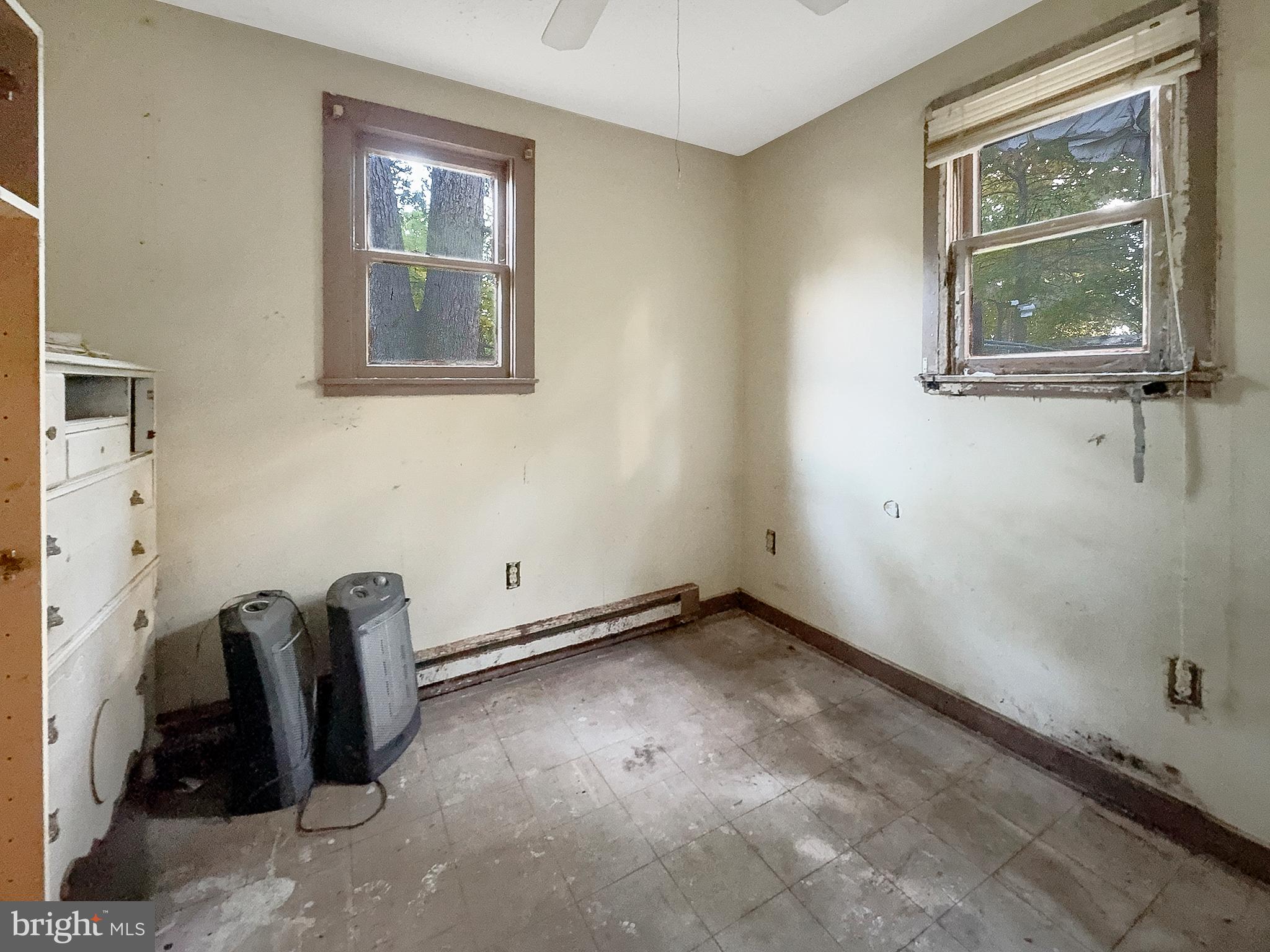 108 Quail Road Millville, NJ 08332 - Photo 5 of 14 a view of a room with window