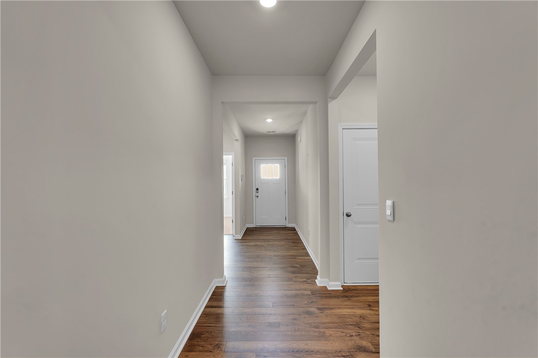 102 Fancy Trail Anderson, SC 29621 - Photo 18 of 34 Hallway