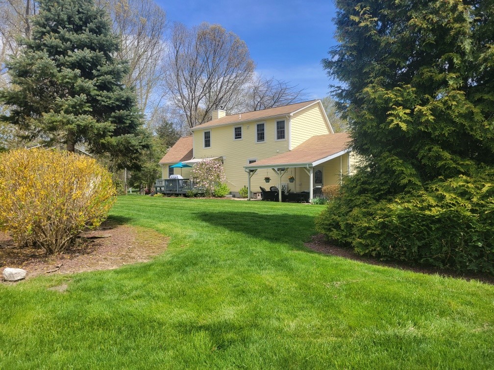 28 Whispering Pines Drive Cranston, RI 02921 - Photo 5 of 46