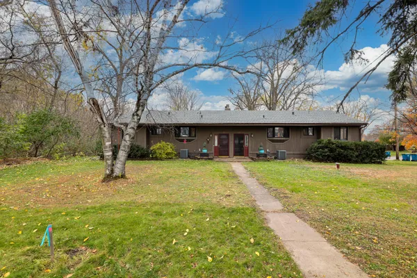 $699,900 | 115 Peninsula Road, Medicine Lake, MN 55441