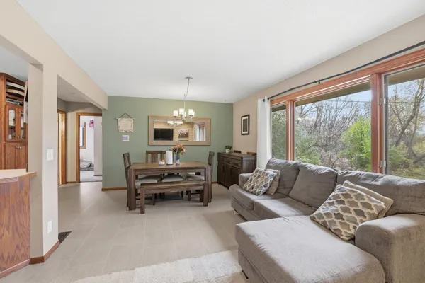 $699,900 | 115 Peninsula Road, Medicine Lake, MN 55441