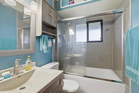 $699,900 | 115 Peninsula Road, Medicine Lake, MN 55441