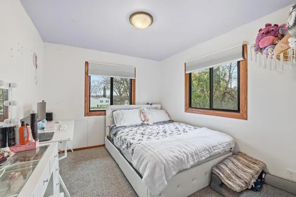 $699,900 | 115 Peninsula Road, Medicine Lake, MN 55441