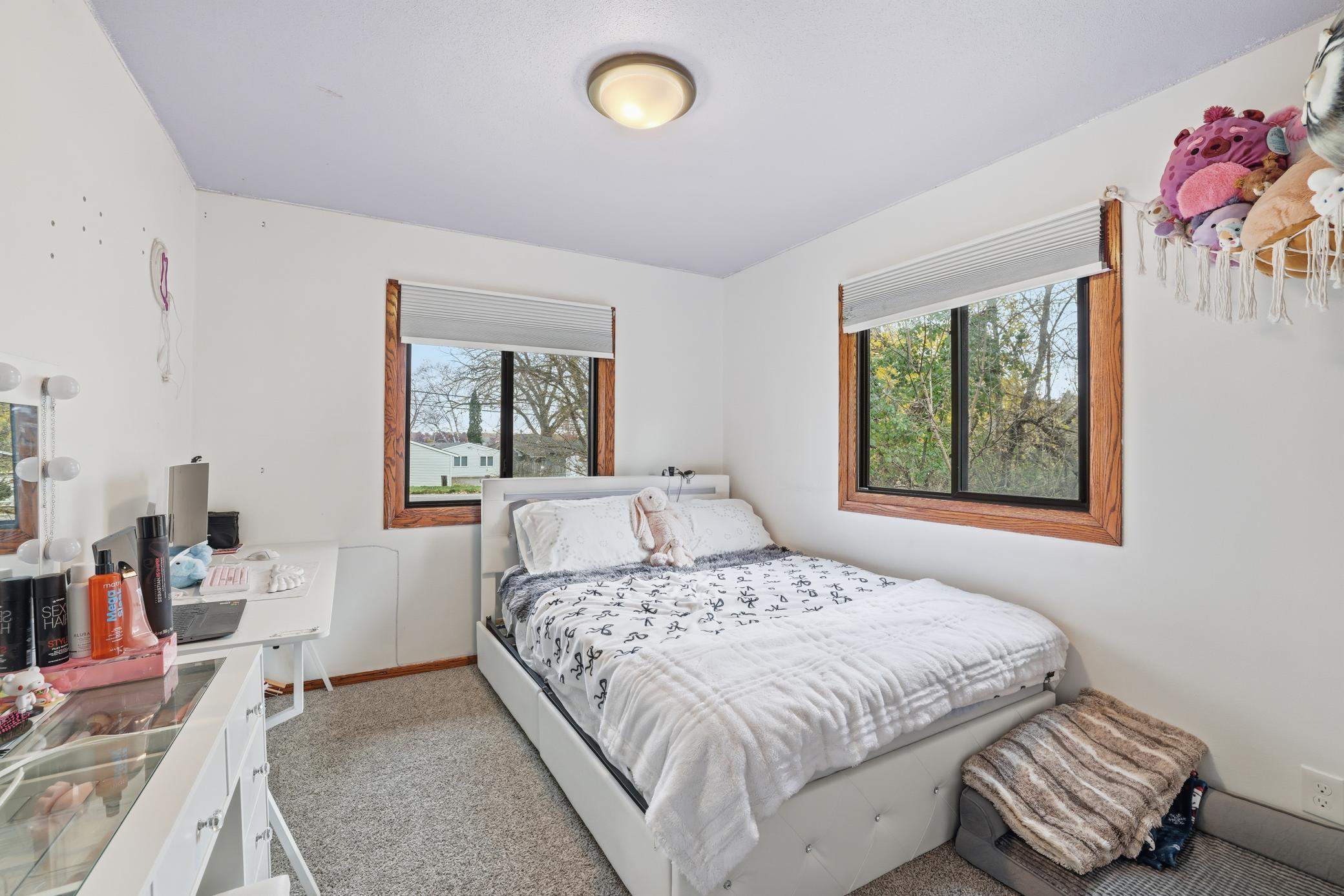 115 Peninsula Road Medicine Lake, MN 55441 - Photo 13 of 35