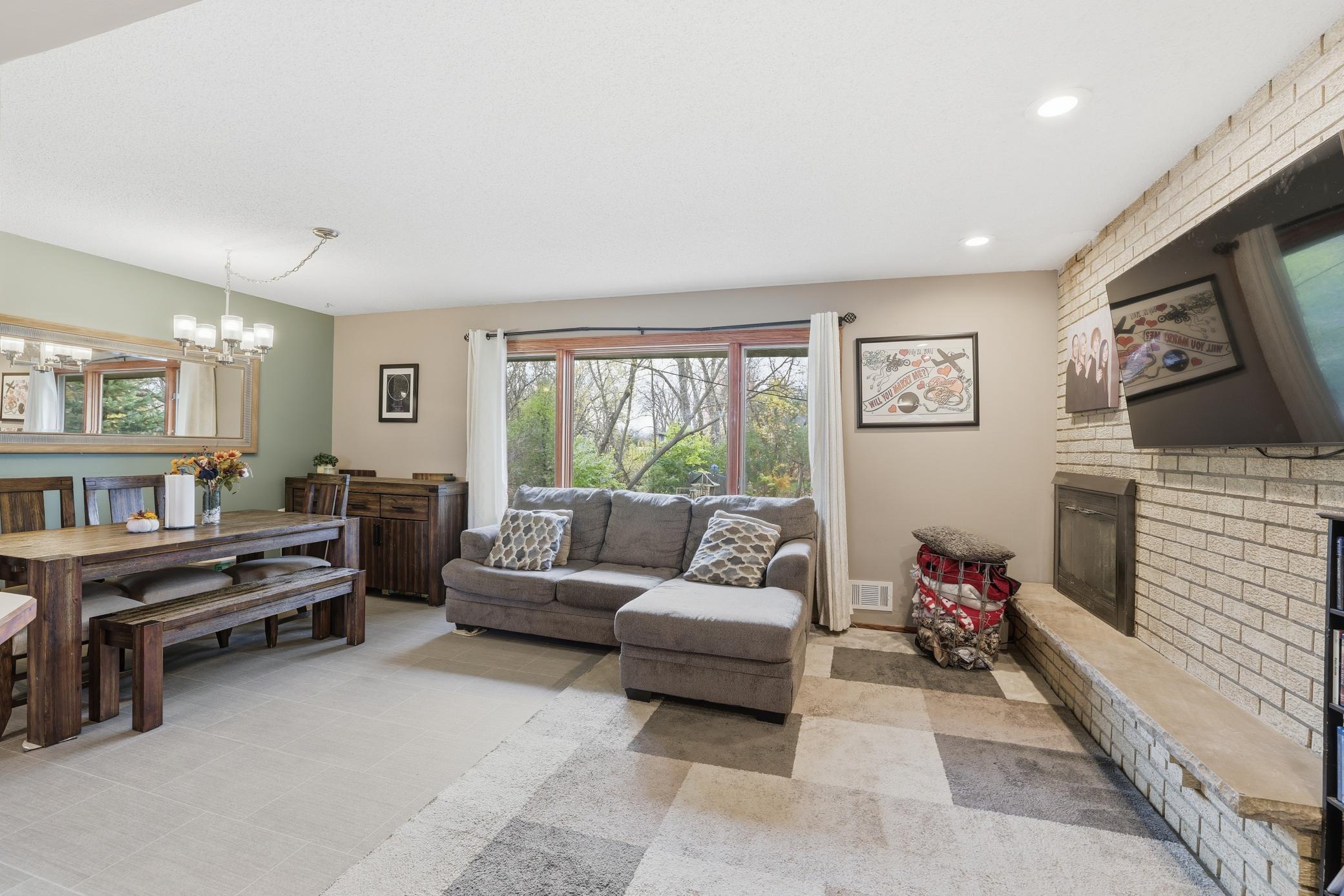 115 Peninsula Road Medicine Lake, MN 55441 - Photo 10 of 35