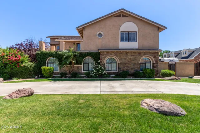 $1,124,999 | 3203 East Ellis Street, Mesa, AZ 85213