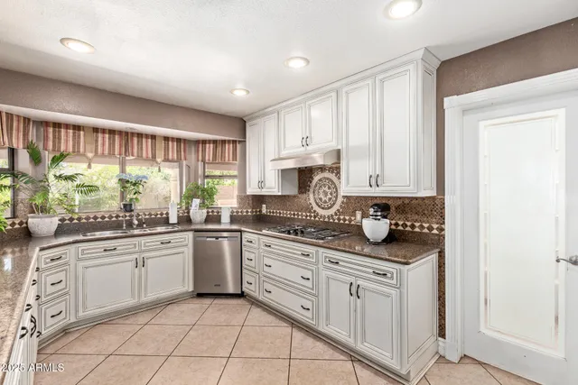 $1,124,999 | 3203 East Ellis Street, Mesa, AZ 85213