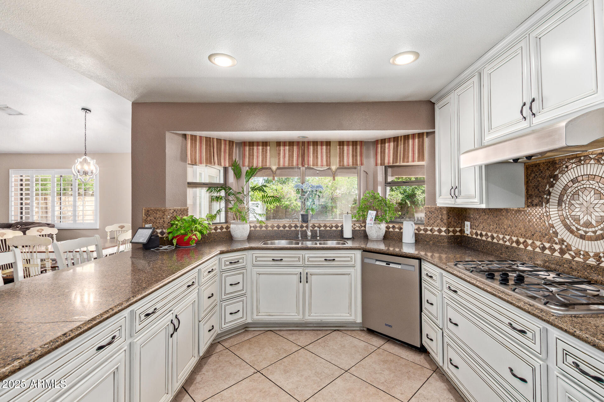 3203 East Ellis Street Mesa, AZ 85213 - Photo 19 of 67 19 - Ellis