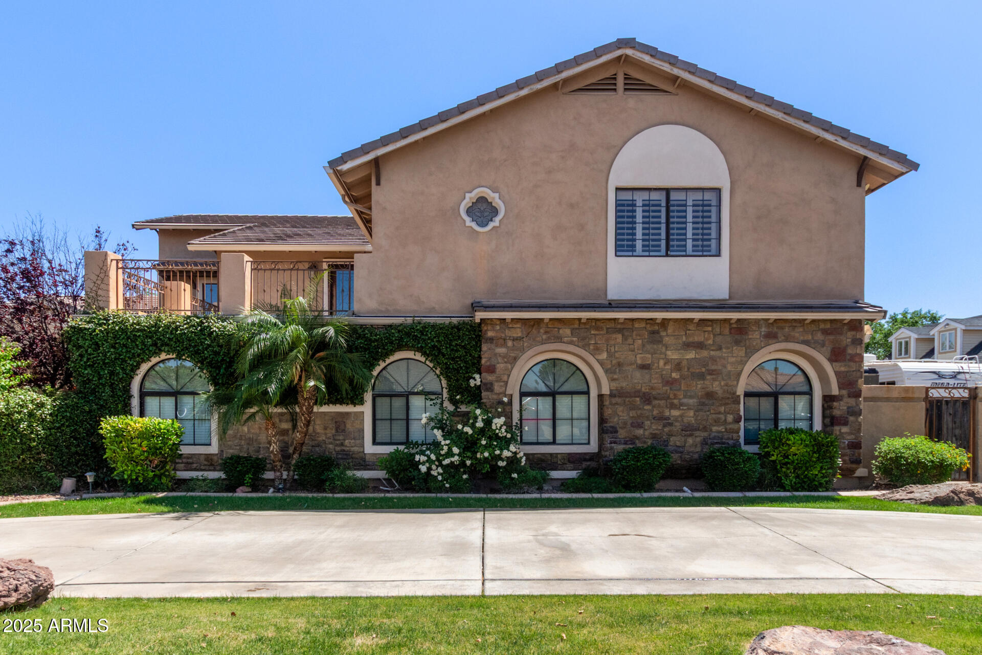 3203 East Ellis Street Mesa, AZ 85213 - Photo 2 of 67 02 - Ellis
