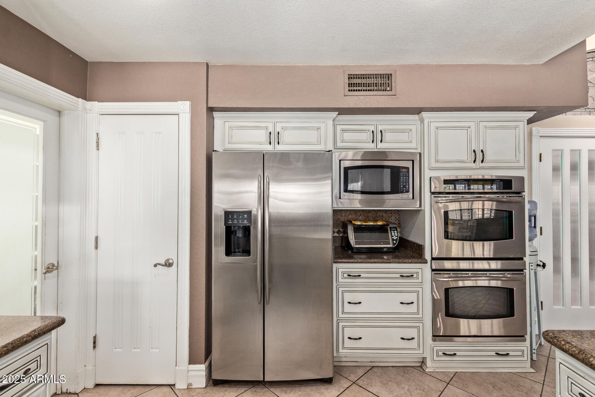 3203 East Ellis Street Mesa, AZ 85213 - Photo 21 of 67 21 - Ellis