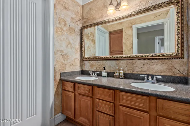 $1,124,999 | 3203 East Ellis Street, Mesa, AZ 85213