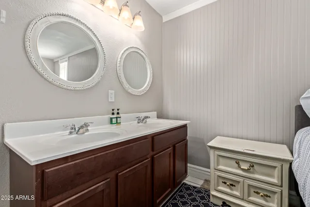 $1,124,999 | 3203 East Ellis Street, Mesa, AZ 85213