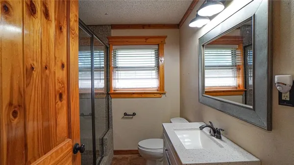 $3,300 | 19761 Highway 34, Terrell, TX 75161