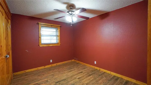 $3,300 | 19761 Highway 34, Terrell, TX 75161