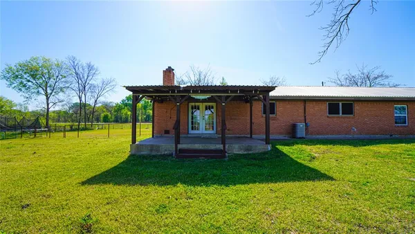 $3,300 | 19761 Highway 34, Terrell, TX 75161