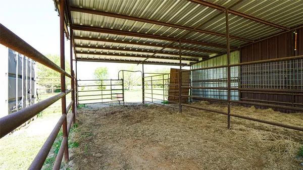 $3,300 | 19761 Highway 34, Terrell, TX 75161