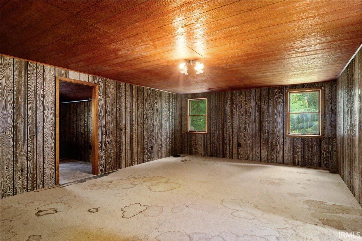 1895 Outer Lake Road Princeton, IN 47670 - Photo 14 of 34